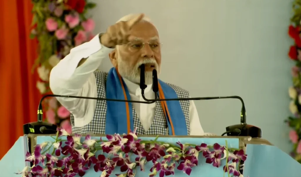 लालटेन-पंजे वालों ने बिहार के स्वाभिमान को पहुंचाई ठेस- सीवान में कांग्रेस और लालू पर मोदी का सीधा प्रहार