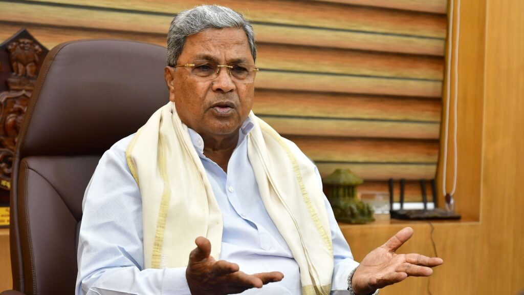कर्नाटक के हासन जिले में 40 दिनों में 21 लोगों की हार्ट अटैक से मौत, सिद्धरमैया ने कोविड वैक्सीन को बताया कारण