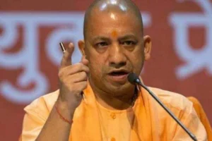 योगी सरकार ने कई मंडलायुक्तों और IAS अधिकारियों का किया तबादला