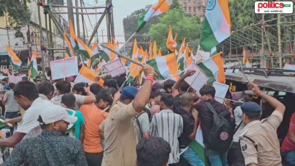 तिरंगा वाले डंडे से पिटाई पर बवाल: पटना पुलिस का अभ्यर्थियों पर लाठीचार्ज, RJD बोली- ये राष्ट्रध्वज का अपमान