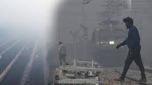 Delhi Fog- धुंध के कारण 61 उड़ानें रद्द, मेस्सी भी दिल्ली पहुँचने में हुए लेट