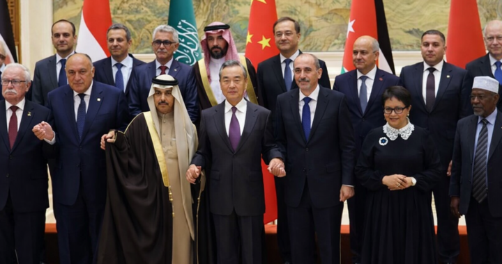 चीन की रणनीति:  वैश्विक राजनीति में नया समीकरण: ट्रंप की नीतियों के खिलाफ चीन मुस्लिम देशों के साथ