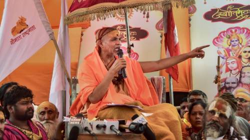 अविमुक्तेश्वरानंद विवाद पर सियासत तेज, योगी बोले– सनातन को कमजोर करने की साजिश; डिप्टी सीएम ने किया विवाद समाप्त करने का आग्रह