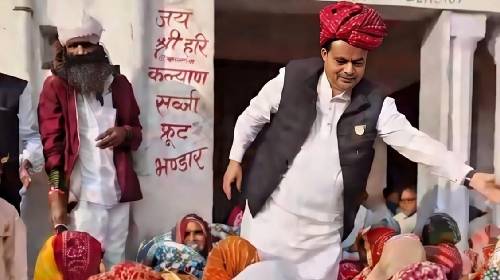 नाम पूछते ही कंबल वापस लिया, टोंक में पूर्व सांसद के व्यवहार पर राजनीति गरम