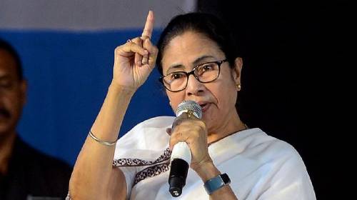 SIR पर ममता बनर्जी का हमला: बोलीं—चुनाव आयोग बंगाल को कर रहा है टारगेट, नामों के मामूली मिसमैच पर नोटिस हों वापस!