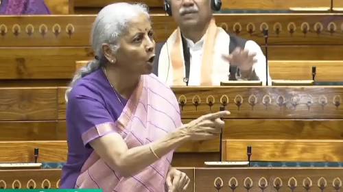 रुपया पहली बार 95 प्रति डॉलर, निर्मला सीतारमण ने कहा रुपया ठीक चल रहा है….