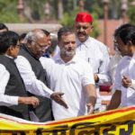 संसद कैंपस में प्रदर्शन- नरेंदर भी गायब.. सिलेंडर भी गायब…!