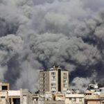 अरामको की रास तनुरा रिफाइनरी पर ईरानी ड्रोन का हमला, वैश्विक तेल बाज़ार पर पड़ सकता है असर!