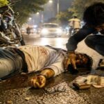 बेहोश-जख्मी को लूट लेने वाली संस्कृति पर चर्चा?