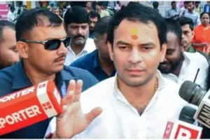 तेजप्रताप यादव विवाद- आकाश यादव को जान से मारने की धमकी, लॉरेंस बिश्नोई का नाम लेकर डराया