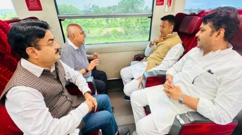 मुसाफिर दो, सफर एक, रास्ता एक, मंजिल एक…जब ट्रेन में हुई जीतू पटवारी और खण्डेलवाल की मुलाकात!