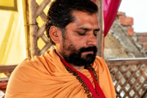 उज्जैन के महामंडलेश्वर पर रेप का आरोप, संत बोले- मुझे हनीट्रैप में फंसाने की साजिश