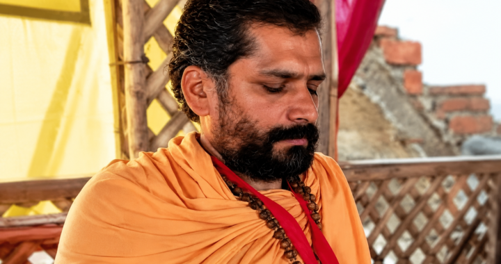 उज्जैन के महामंडलेश्वर पर रेप का आरोप, संत बोले- मुझे हनीट्रैप में फंसाने की साजिश