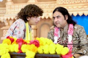 परिवारवाद सिर्फ राजनीति में ही नहीं और फिल्मों में नहीं है धर्म धंधे में भी….