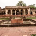 नरवर किले से इतिहास की चोरी: क्या सरकारी लापरवाही ने तोप तस्करों के लिए रास्ता खोल दिया?