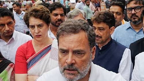 PM आवास के बाहर विपक्ष का प्रदर्शन, राहुल गांधी और अखिलेश यादव समेत कई नेता हिरासत में