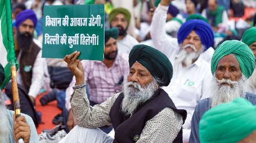 किसानों का दिल्ली कूच फिलहाल टला, सरकार से बातचीत के बाद आंदोलन स्थगित