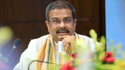 36 दिन के ऐतिहासिक आंदोलन के आगे झुकी सरकार: शिक्षा मंत्री धर्मेंद्र प्रधान ने दिया इस्तीफ़ा!