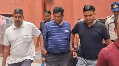 रिटायरमेंट से एक दिन पहले 6 हजार की रिश्वत लेते पकड़े गए निगम के इंजीनियर!