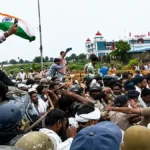 भोपाल किसान आंदोलन: मूंग खरीदी को लेकर मुख्यमंत्री आवास घेराव के लिए कूच