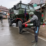 Terrorist Attack in Kulgam: नाम पूछकर दो मजदूरों की हत्या, घाटी में दहशत
