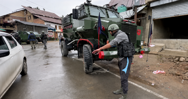 Terrorist Attack in Kulgam: नाम पूछकर दो मजदूरों की हत्या, घाटी में दहशत