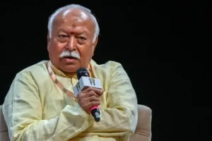 RSS पर बैन की मांग, भागवत के अमेरिका दौरे से पहले USCIRF का बयान