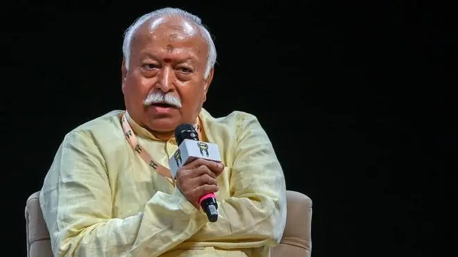 RSS पर बैन की मांग, भागवत के अमेरिका दौरे से पहले USCIRF का बयान