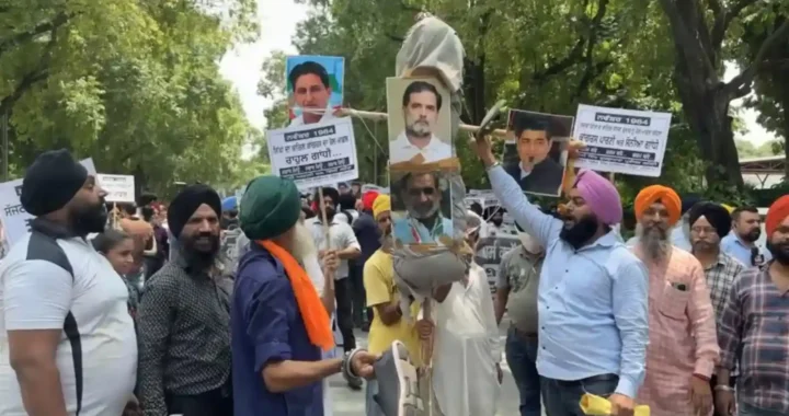सज्जन कुमार को हीरो बताने पर बवाल, राहुल गांधी के घर पर सिख नेताओं का प्रदर्शन