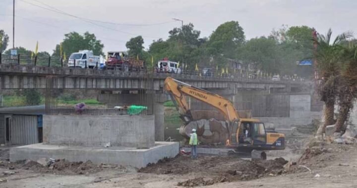 सिंहस्थ से पहले उज्जैन में घटिया निर्माण पर सांसद सख्त, गडकरी से की कड़ी कार्रवाई की मांग