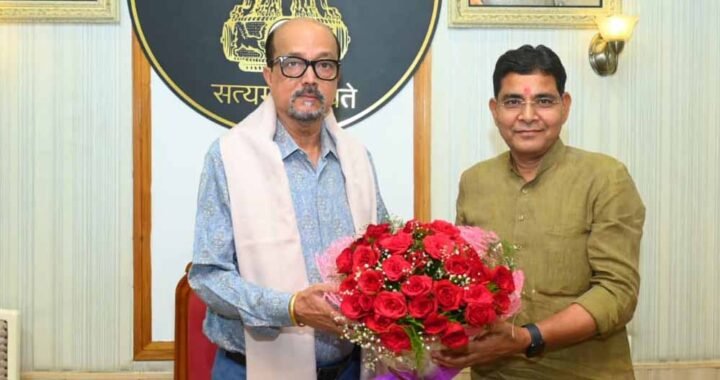 राज्यपाल  रमेन डेका से मंत्री टंकराम वर्मा ने की सौजन्य भेंट