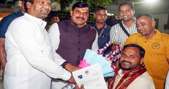 CM डॉ. यादव से पद्म सम्मानित लोहिया की मुलाकात, तीसरी बार इंग्लिश चैनल पार करने निकलेंगे