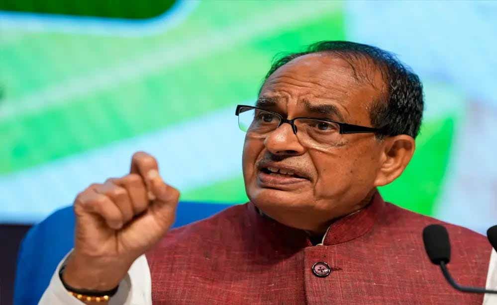 सब्सिडी के बदले ₹60 हजार रिश्वत मांगने वाला अफसर सस्पेंड, शिवराज ने लिया एक्शन