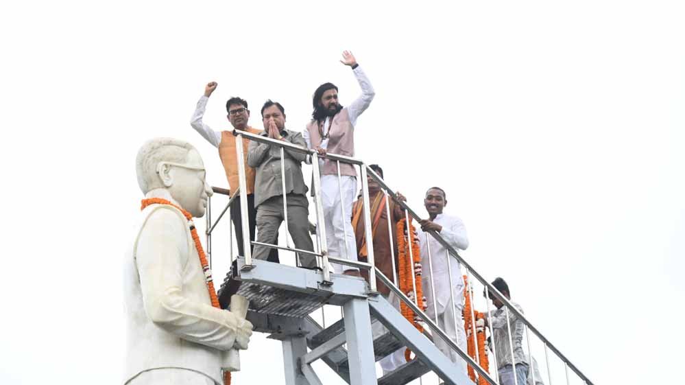 पंडित दीनदयाल उपाध्याय की जयंती पर वित्त मंत्री ओ.पी. चौधरी ने किया श्रद्धापूर्वक नमन