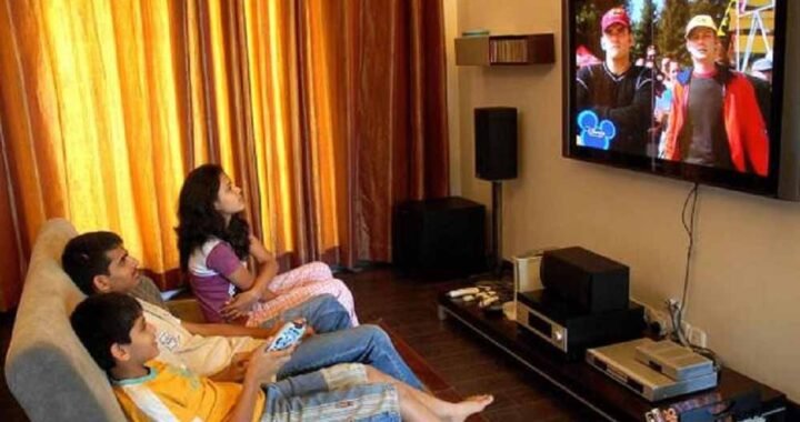 FREE में TV देखना पड़ेगा महंगा? TRAI ला सकता है नया नियम, Smart TV यूजर्स को लग सकता है झटका