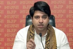 हिजाब विवाद में कांग्रेस पर बरसे पूनावाला, बोले- अपने ही वोटबैंक को ठोक दिया