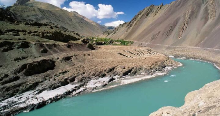 सिंधु नदी पर भारत का बड़ा दांव, लद्दाख में बना रॉक चेक डैम; पाकिस्तान की बढ़ी टेंशन