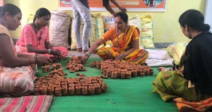 दीपावली से पहले लौटी खुशियाँ: महासमुंद में ‘सेवा संकल्प अभियान’ के तहत स्व-सहायता समूहों की महिलाओं को मिले बड़े ऑर्डर।
