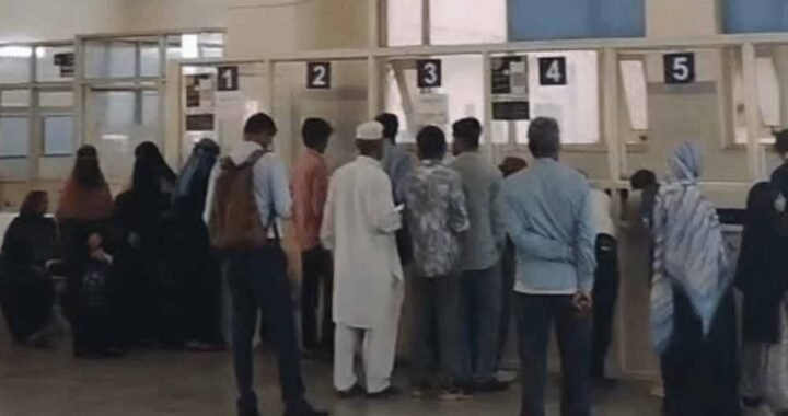 भोपाल में 3 दिन से सड़क पर डॉक्टर्स, MP में OPD-OT ठप; स्टाइपेंड बढ़ाने पर अड़े इंटर्न