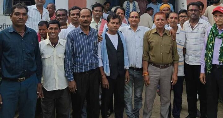 पंधी में महरा वस्त्रकार समाज की अहम बैठक, आसपास के कई गांवों से पहुंचे समाजजन; संगठन को मजबूत करने पर मंथन
