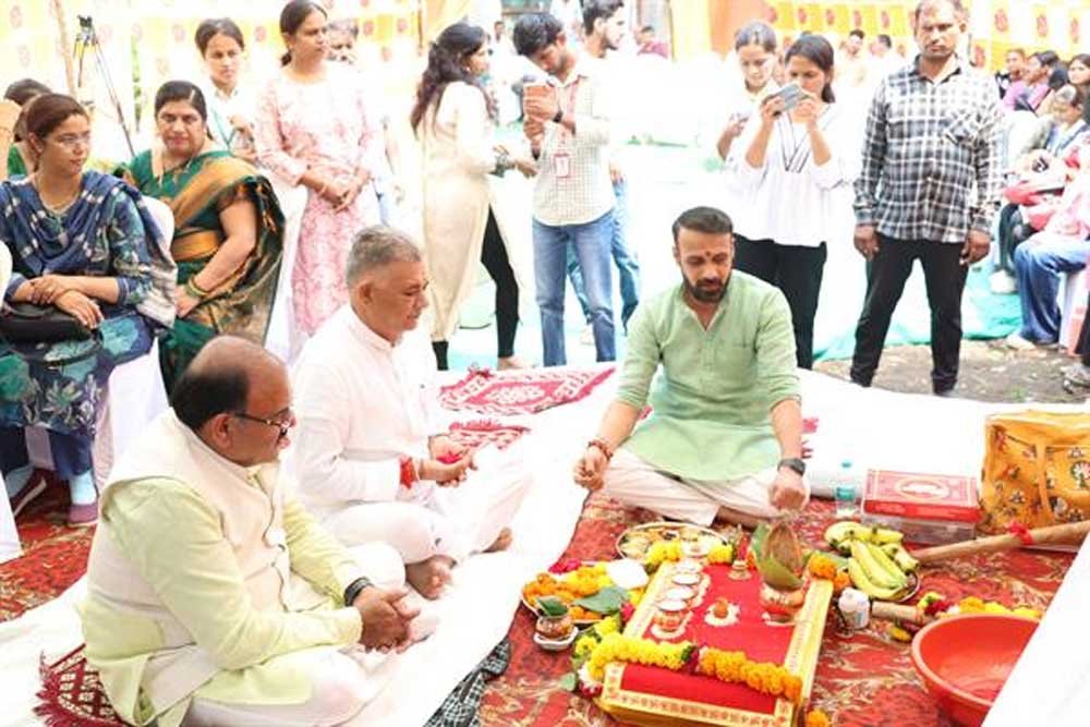 आयुर्वेद सेवाओं का विस्तार एवं सुदृढ़ीकरण, स्वस्थ मध्यप्रदेश के संकल्प सिद्धि की ओर महत्वपूर्ण कदम : आयुष मंत्री परमार