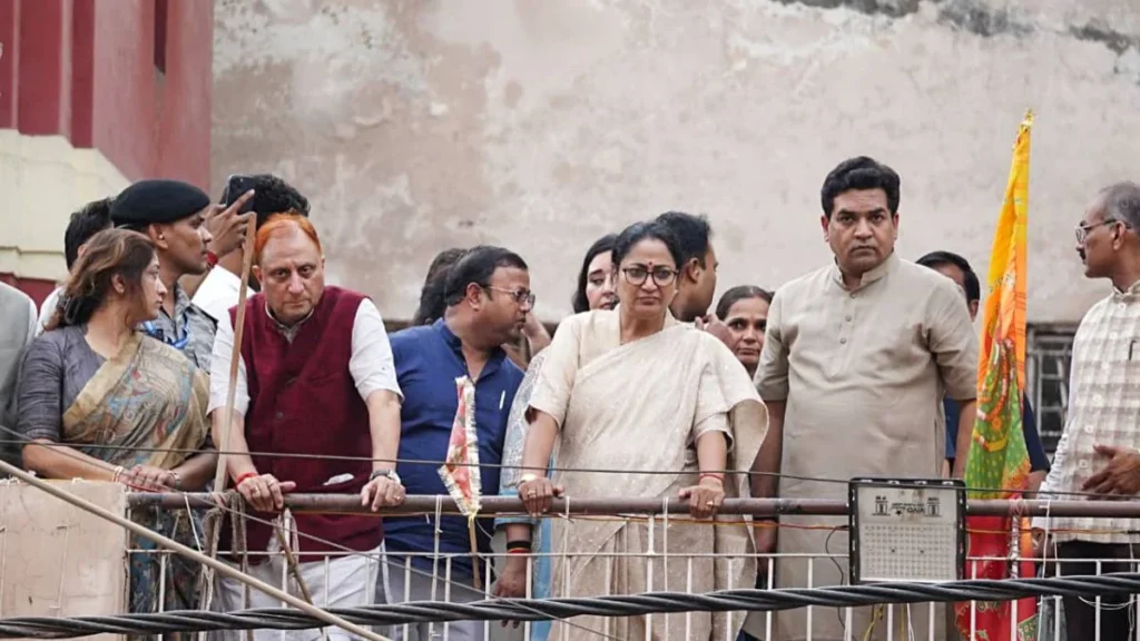 Satya Niketan PG Collapse