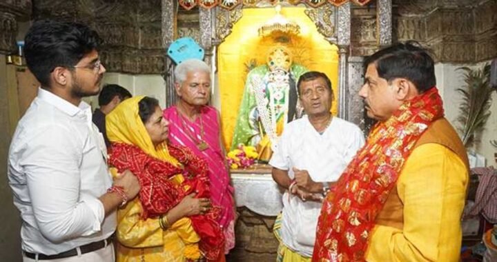 मुख्यमंत्री डॉ. यादव ने प्राचीन रुक्मणी माता मंदिर में किए दर्शन