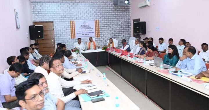 उप मुख्यमंत्री  अरुण साव ने की सेवा संकल्प अभियान की तैयारियों की गहन समीक्षा