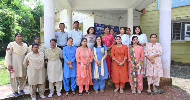 केंद्रीय राज्यमंत्री सावित्री ठाकुर ने सखी वन स्टॉप सेंटर का किया निरीक्षण