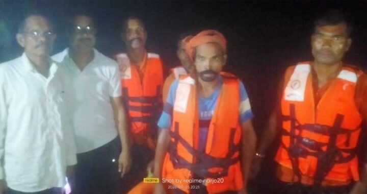 उफनती नदी में चट्टान पर फंसे ग्रामीण का डीडीआरएफ टीम ने किया सुरक्षित रेस्क्यू सूरजपुर में बड़ा हादसा टला