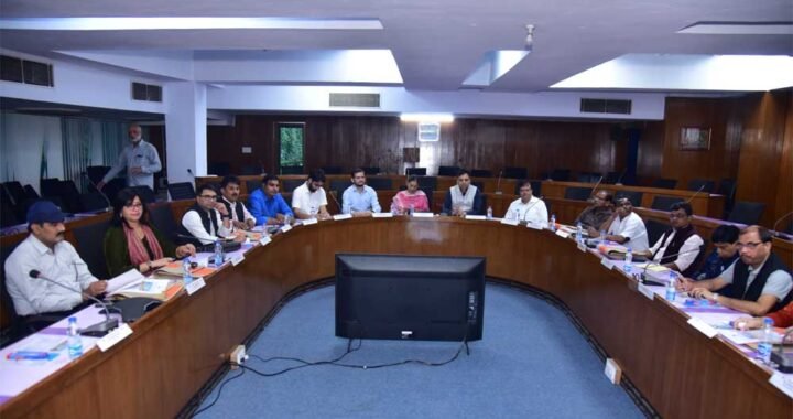 जम्मू पहुंचे मीडिया प्रतिनिधिमंडल ने CSIR-IIIM का जाना कामकाज, सुचेतगढ़ बॉर्डर आउटपोस्ट का भी किया दौरा