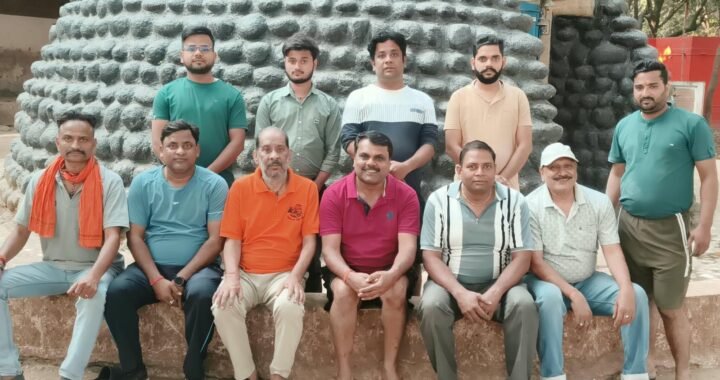 बजरंग भक्त मंडल ने की 900 किलो हरे चारे की सेवा, शरद पूर्णिमा पर आज होगा 51 किलो दूध की खीर का वितरण