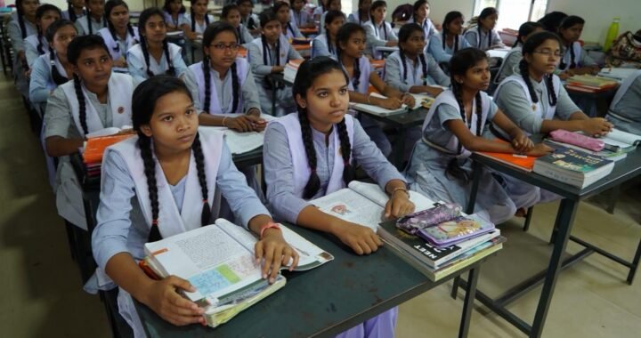 9 एमबीबीएस, 2 बीडीएस और एनआईटी रायपुर में 2 बीटेक दाखिले; पहली पीढ़ी के डॉक्टर और इंजीनियर बनने की ओर बढ़े छात्र