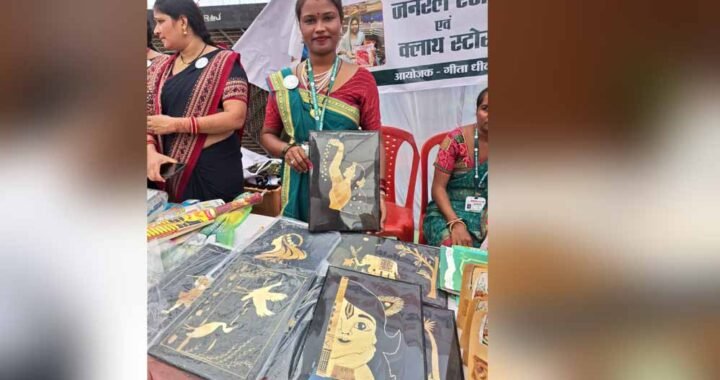 धान के पैरे से धनेश्वरी ने गढ़ी आत्मनिर्भरता की नई पहचान, कला को बनाया कमाई का जरिया